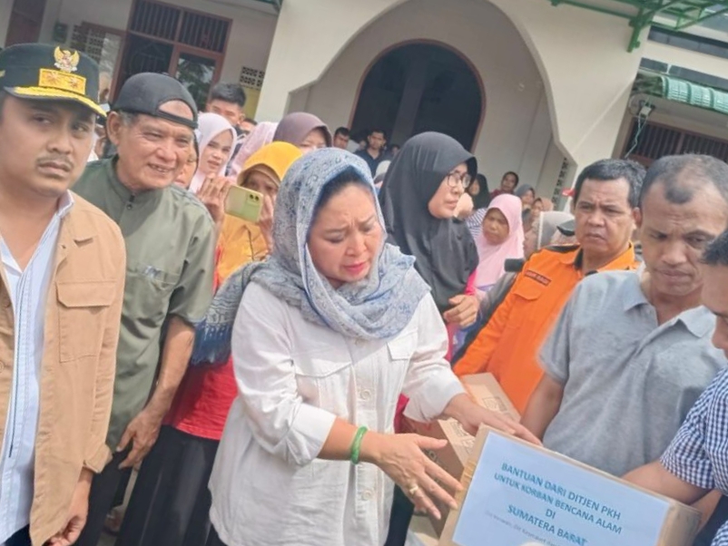 Peternak Sumbar Korban Bencana Dapat Bantuan Obat Hewan Dari Pemerintah